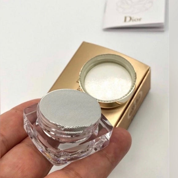 Dior Prestige Le Concentre Yeux Eye
Cream 3ml / DIOR CAPTURE DAY CREAM 5 ML - Picture 10 of 14